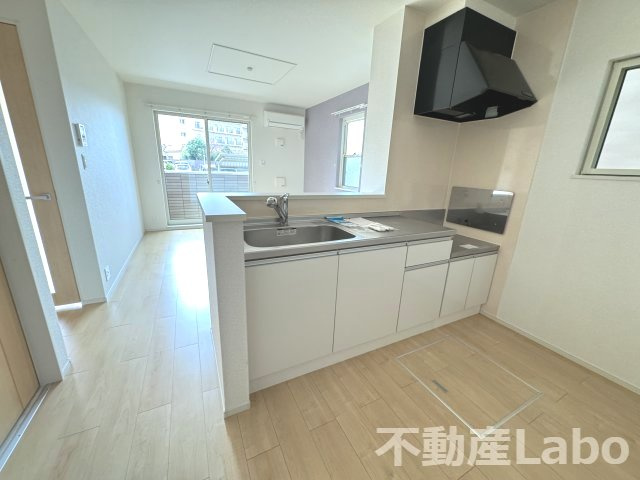 徳島市中島田町３丁目のアパートのキッチン