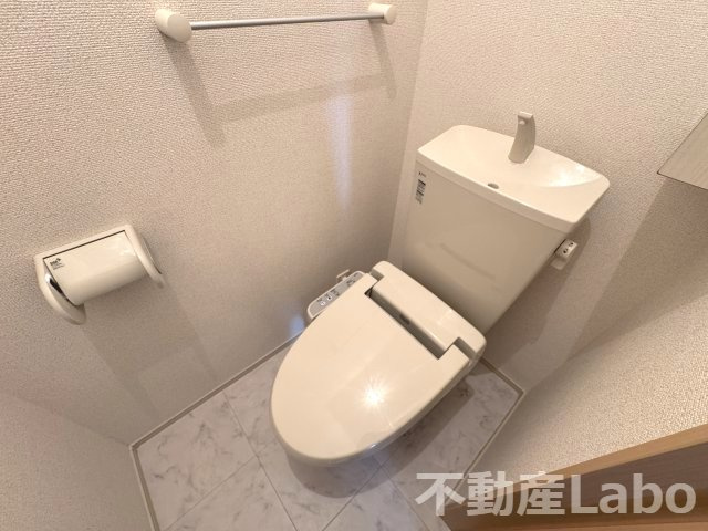 徳島市中島田町３丁目のアパートのトイレ