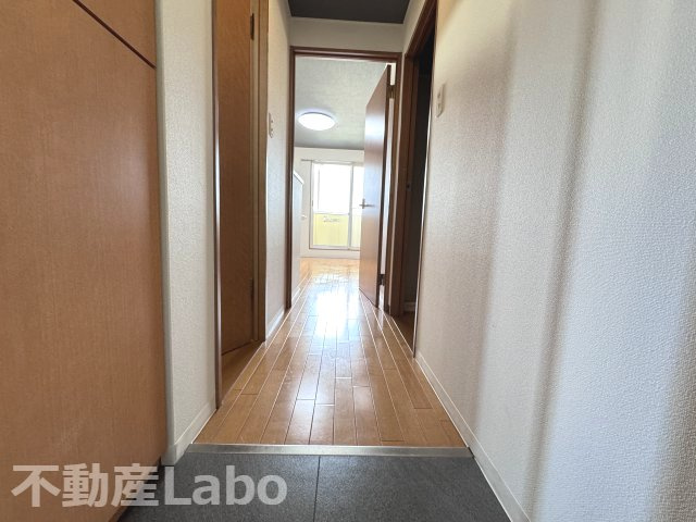 徳島市南昭和町４丁目の賃貸マンションの玄関