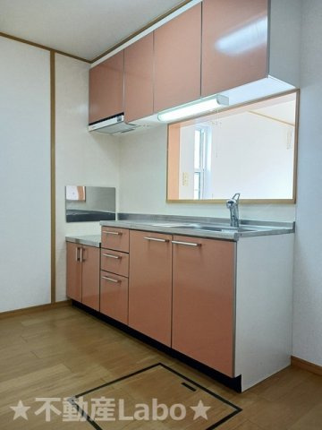 トマト・ラ・ルーナのキッチン