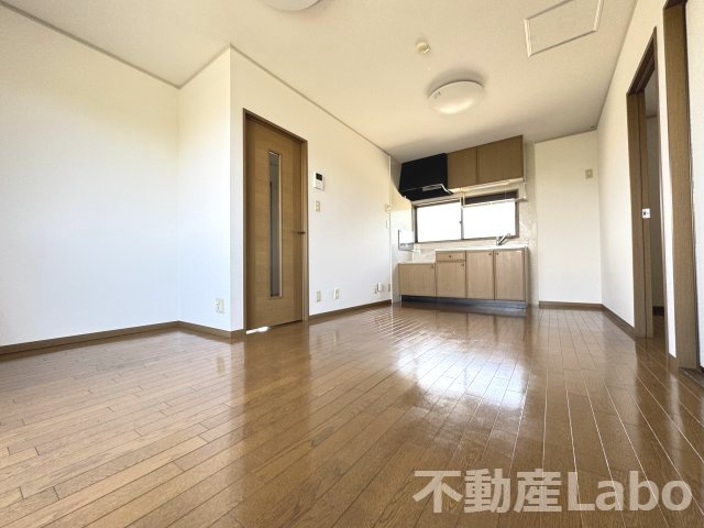 ラポール宮内Cの居間・リビング