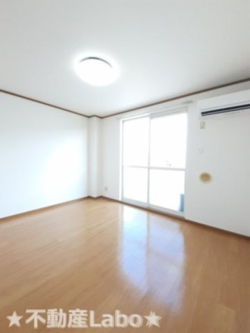 ソレイユ北島　Bの居間・リビング