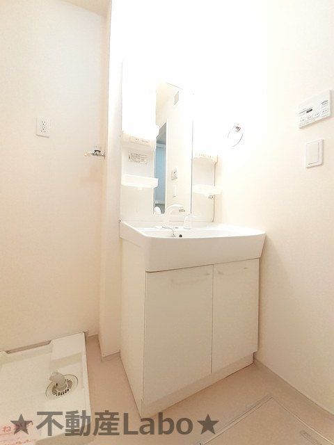 カーサ・セレーノAの洗面所