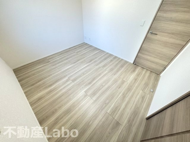 徳島市問屋町のアパートの洋室