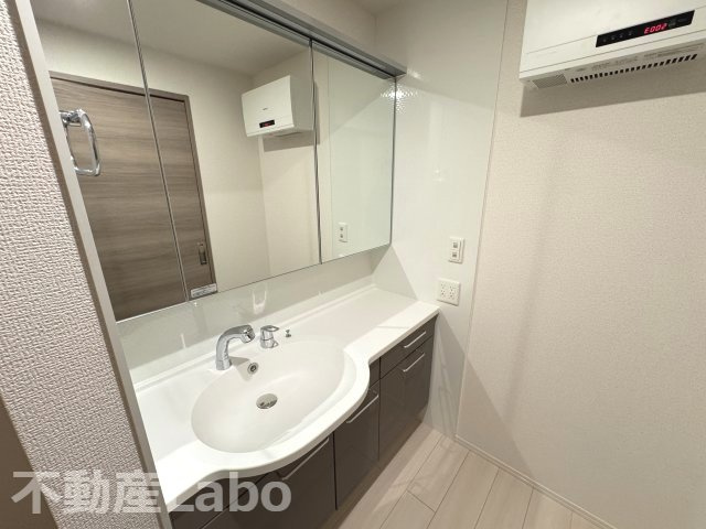 徳島市問屋町のアパートの洗面所