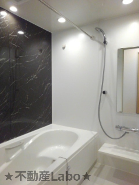 ルタン・ザ・サードAの浴室