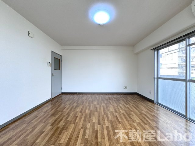 徳島市佐古四番町の賃貸マンションの洗面所