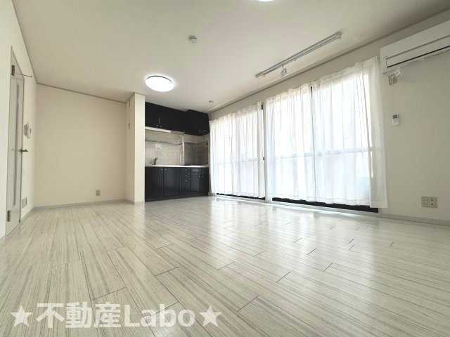 徳島市南沖洲３丁目のアパートの居間・リビング