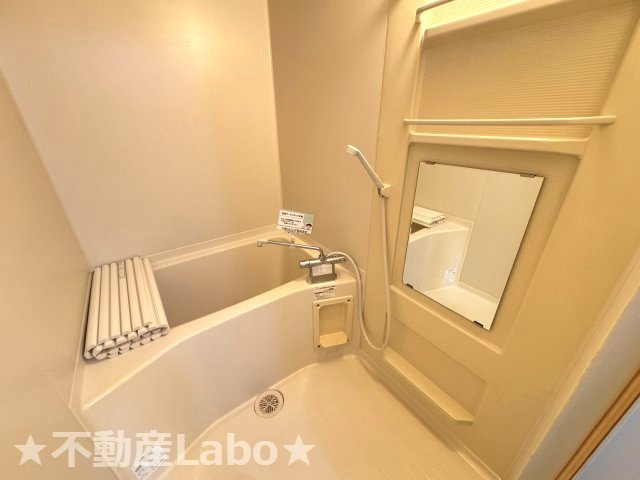 徳島市南沖洲３丁目のアパートの浴室