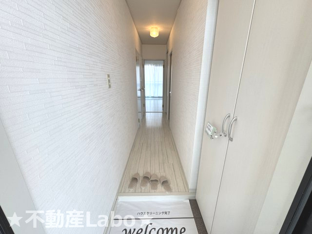 徳島市南沖洲３丁目のアパートの玄関