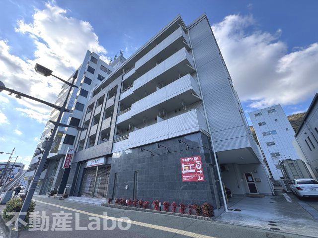 徳島市東大工町３丁目の賃貸マンションの駐車場