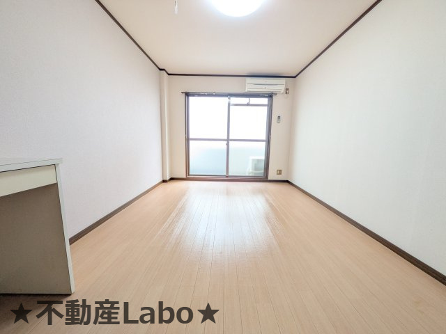 サウスコーポの居間・リビング