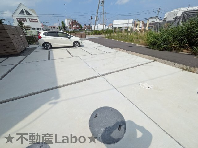 ミライエルの駐車場