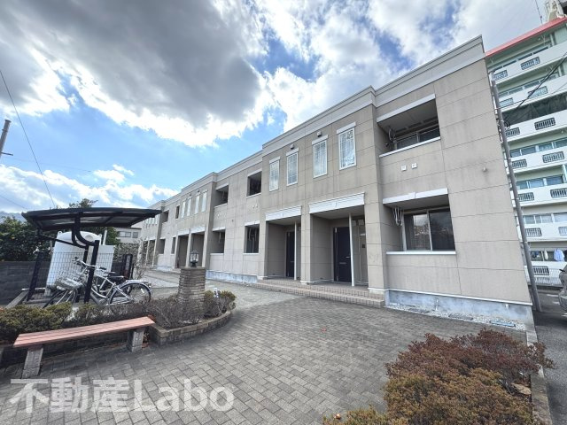 徳島市北矢三町３丁目のアパートの駐車場