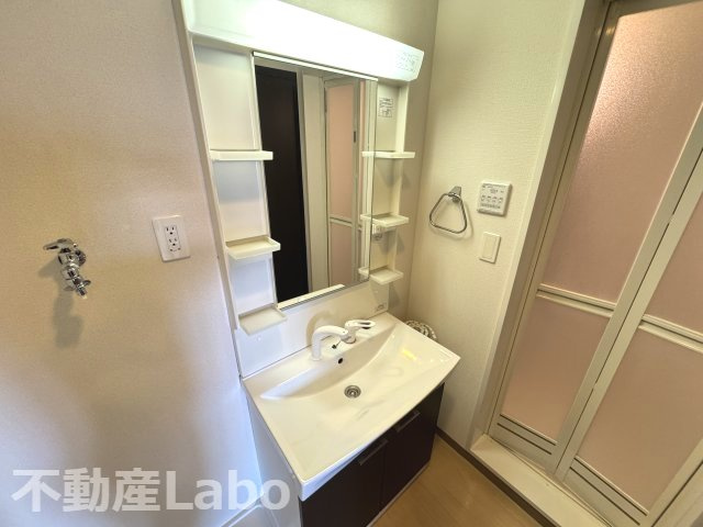 徳島市北矢三町３丁目のアパートの洗面所