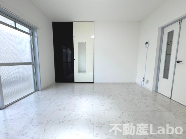 徳島市上助任町三本松の賃貸マンションの内装