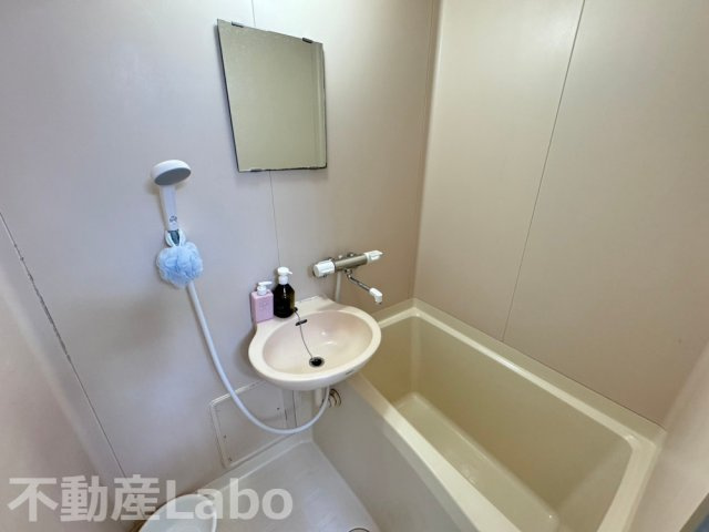 徳島市上助任町三本松の賃貸マンションの浴室