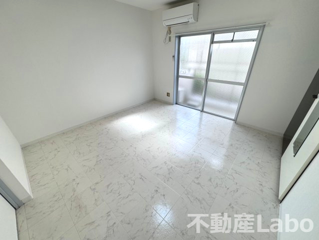 徳島市上助任町三本松の賃貸マンションの洗面所