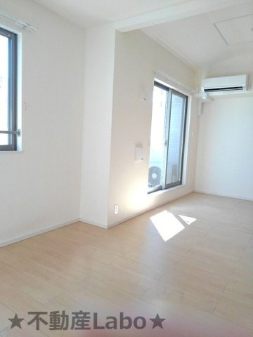 エルヴィータ B