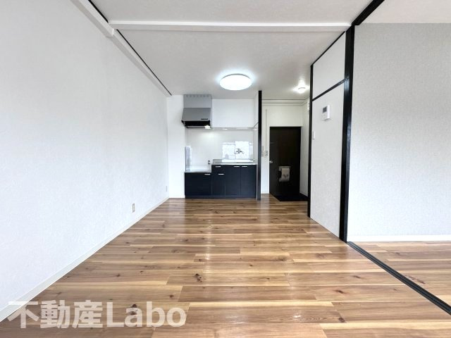 徳島市富田橋４丁目の賃貸マンションの居間・リビング