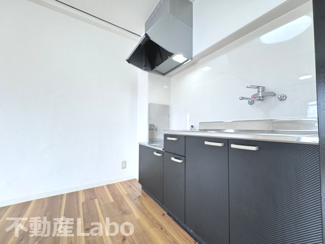 徳島市富田橋４丁目の賃貸マンションのキッチン