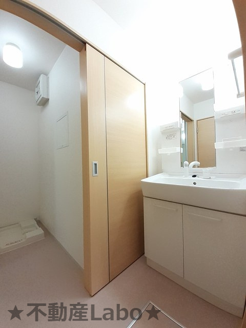 エテルノAの洗面所