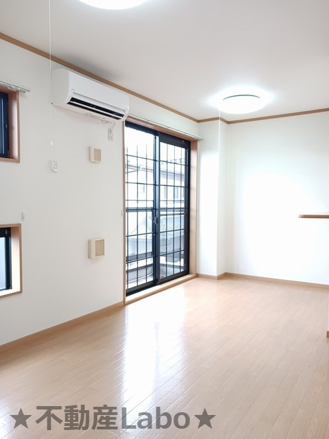 メゾンシャモニーBの居間・リビング