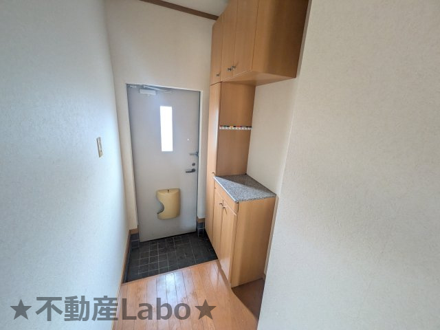 サンパティークDの玄関