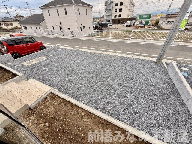【新築平屋】高崎市箕郷町上芝第８　４号棟(全４棟)　クレイドルガーデン　新築建売分譲の駐車場|駐車場があるので、車を買う予定の方も安心です