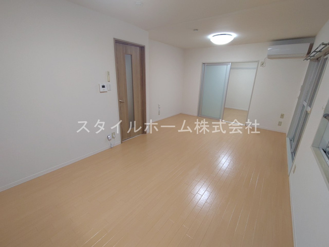 【居間・リビング】 | フレグランス牛川A棟