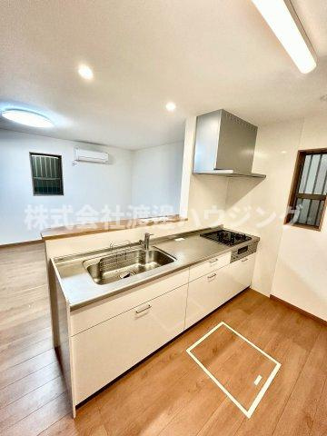 門真市大池町一戸建のキッチン