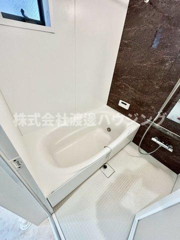 門真市大池町一戸建の浴室