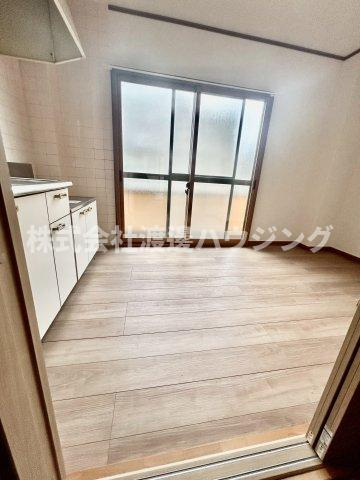 元町ハイツⅡの居間・リビング