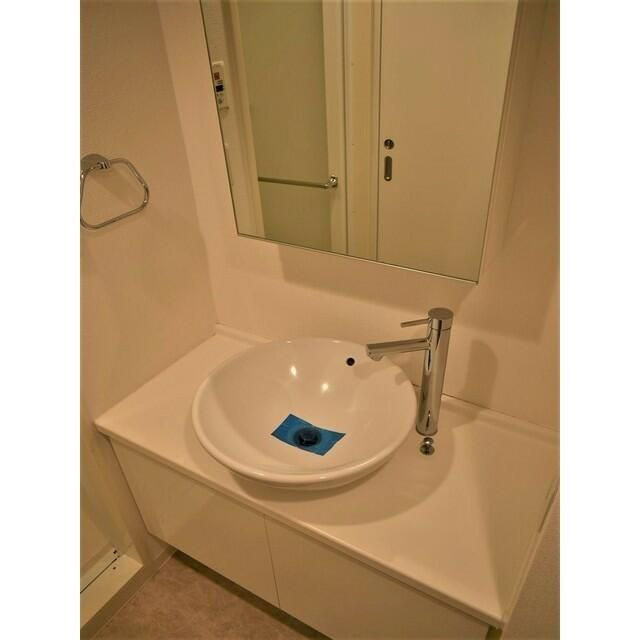 ルクレ新川レジデンスの洗面所