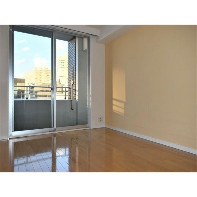 ルクレ新川レジデンスの居間・リビング