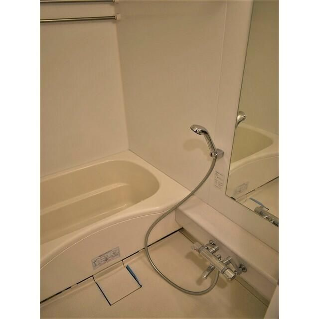 ルクレ新川レジデンスの浴室