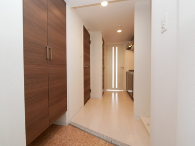 【玄関】 | Luxe難波西III