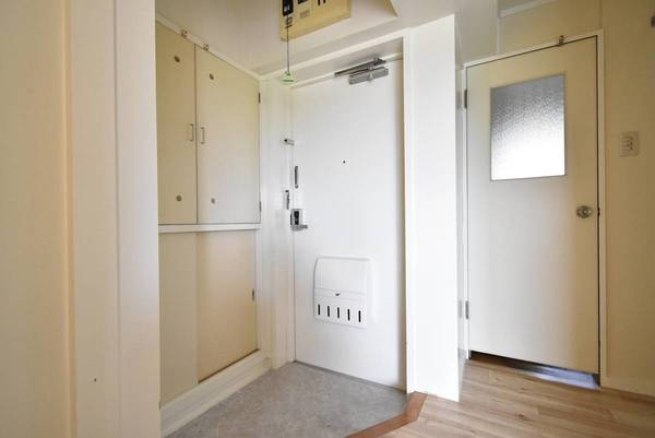 ビレッジハウス上北島2号棟の玄関|ビレッジハウスの同一物件・同一タイプの間取りの写真です