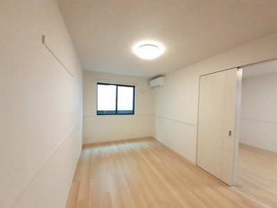 【内装】 | アザレア | 内装は落ち着いています