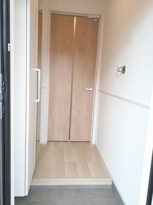 【玄関】 | アザレア | ゆったりとした玄関です