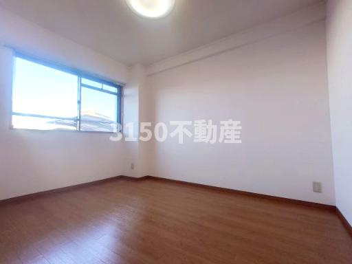 アンドウビルの内装