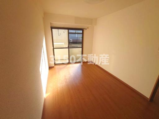 アンドウビルの内装