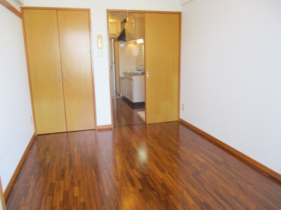 【洋室】 | トーマス前島