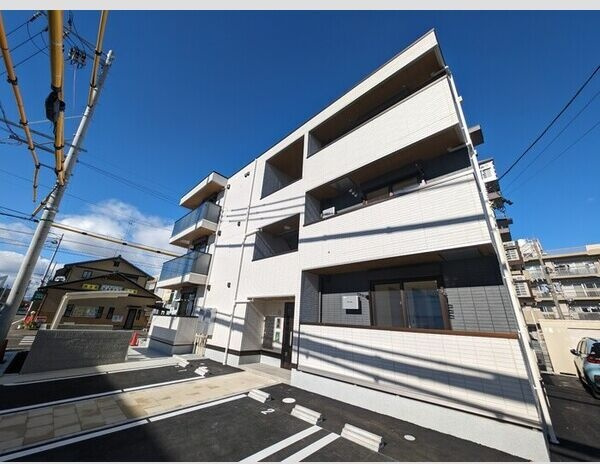 D-ROOM茜部中島　A棟の外観