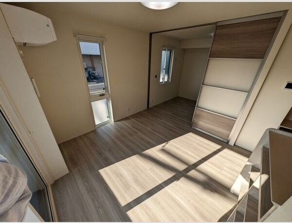 D-ROOM茜部中島　A棟の居間・リビング