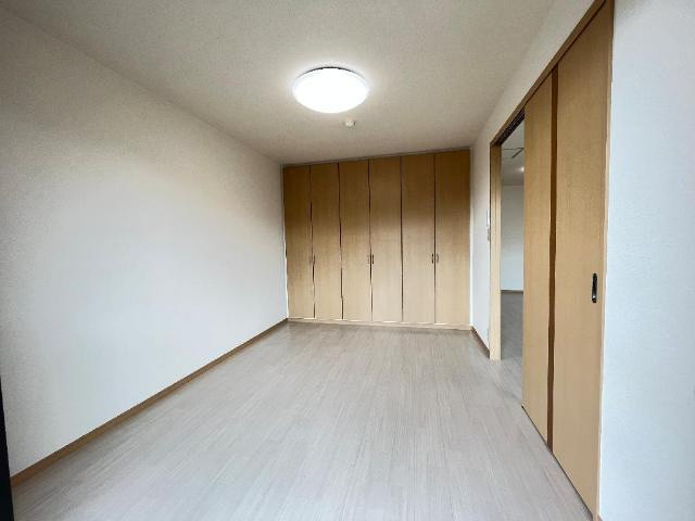 サンフォーレみのう弐番館の内装|洋室