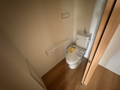 【トイレ】 | 尾張旭市桜ケ丘町西全２棟《仲介手数料無料白凰小　西中》 | LINEから簡単お問合せ可能！
友達検索で@nqk7328tです！