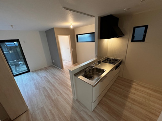 【居間・リビング】 | 尾張旭市南新町全２棟《仲介手数料無料　本地原小学校　旭中学校》 | 今すぐのご案内可能です！→  0120-336-922　までお気軽にお問い合わせください。