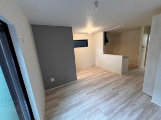 【居間・リビング】 | 尾張旭市南新町全２棟《仲介手数料無料　本地原小学校　旭中学校》 | LINEから簡単お問合せ可能！
友達検索で@nqk7328tです！。