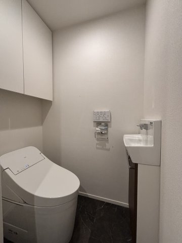 フラッフィー日本橋浜町のトイレ|落ち着いたトイレです